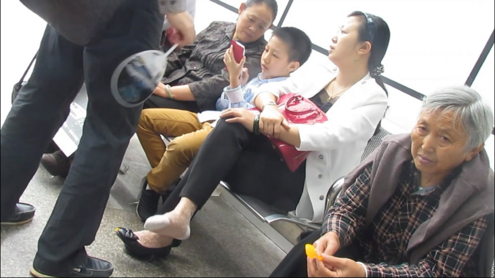 streetsnapfootm[00 01 02][20181202 110733 8]